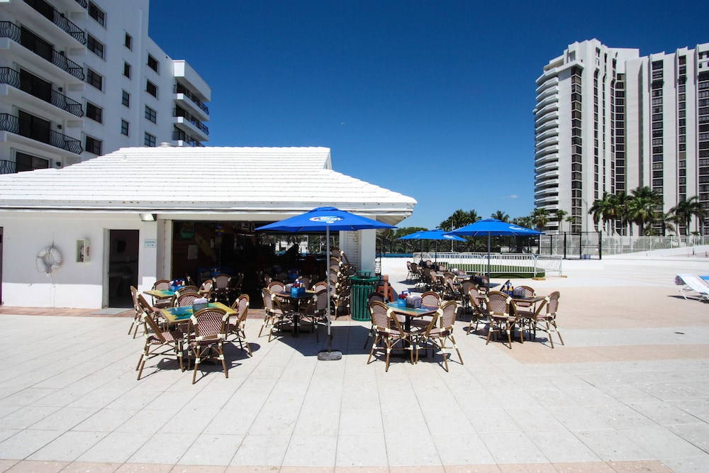 Castle Beach Suites By Miarentals 60/70
