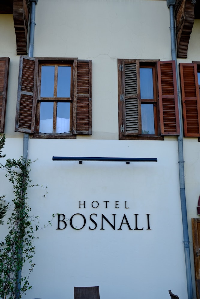 Bosnali Hotel 2/75