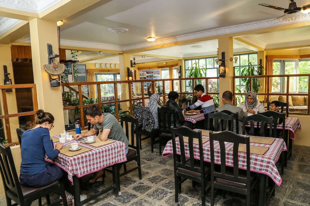 restaurant-cafeteria