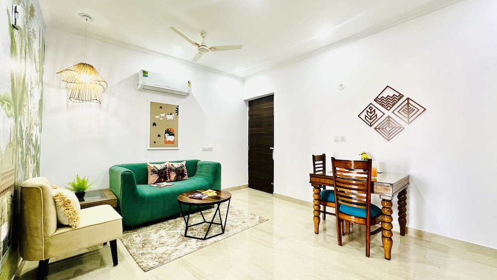 ZEN Suites Golf Course Road 37/50