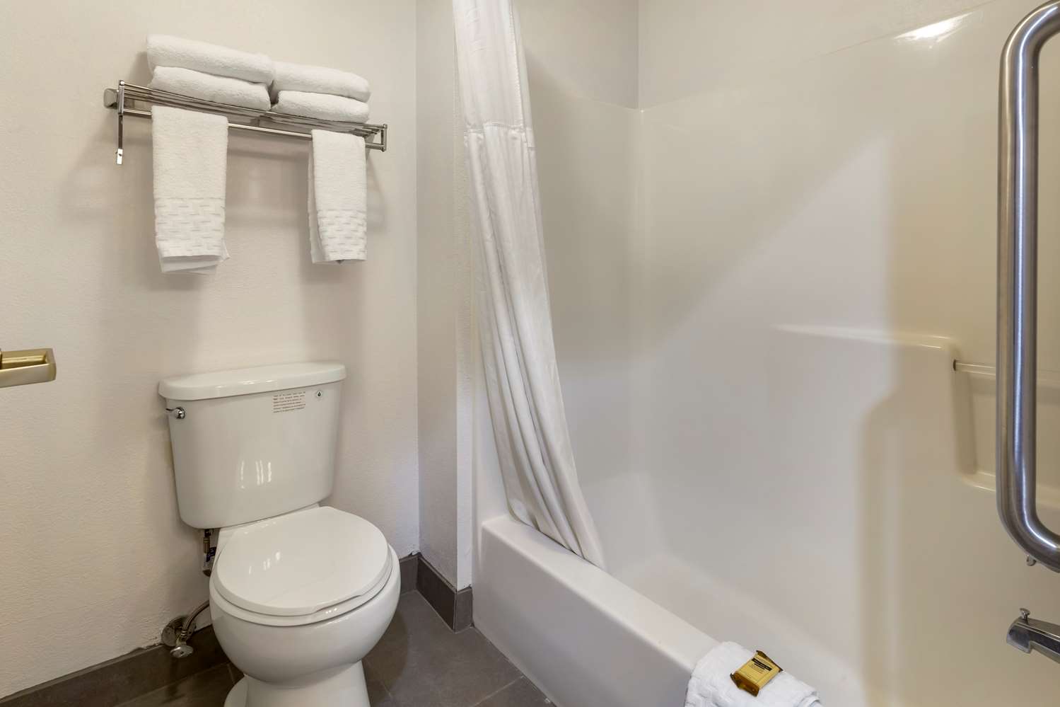 Best Western Plus South Hill Inn 20/22