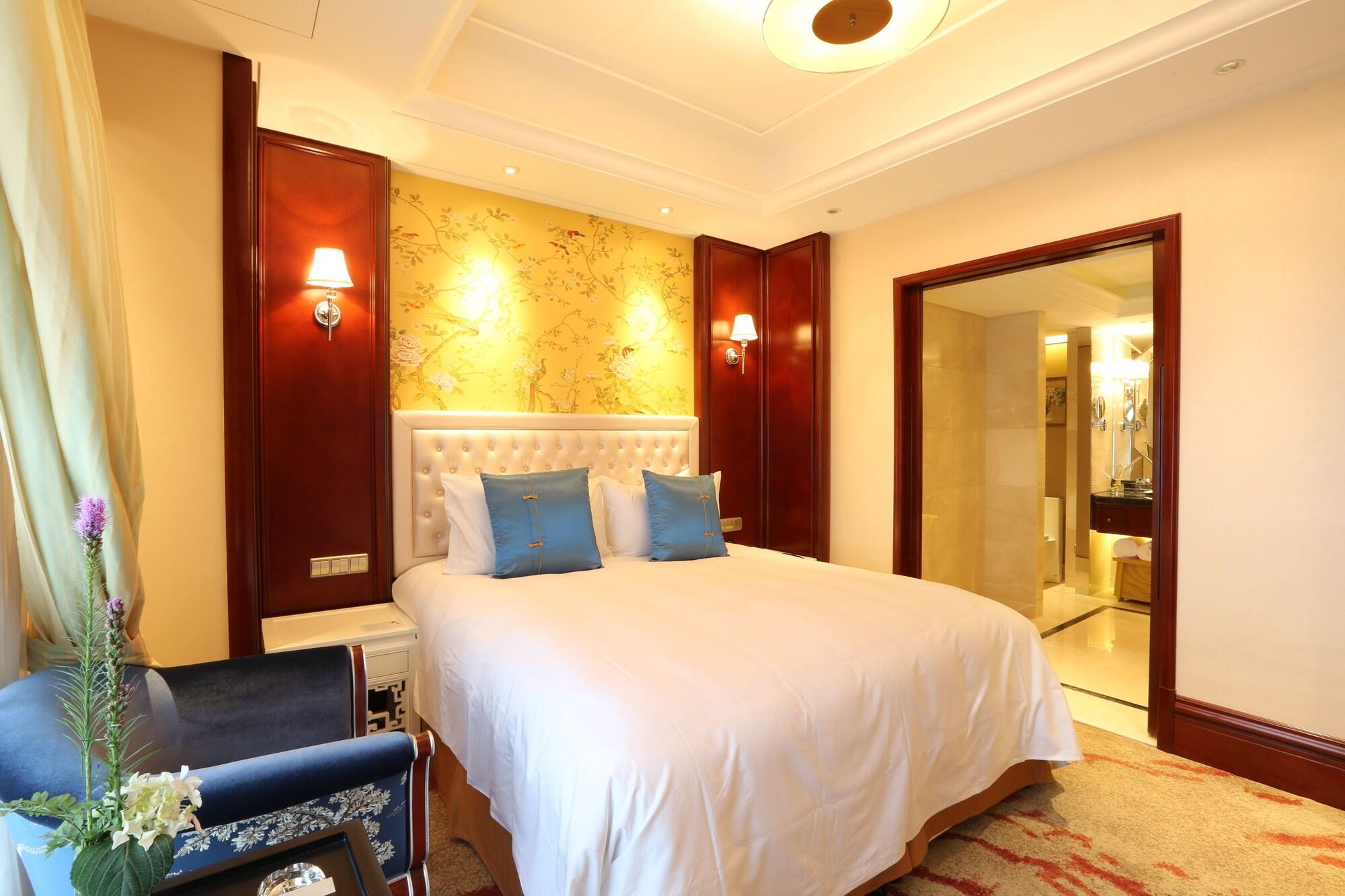 Linhai S And N International Hotel 18/39