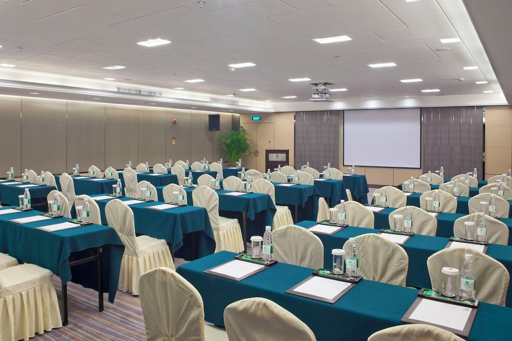 Holiday Inn Donghua 40/49