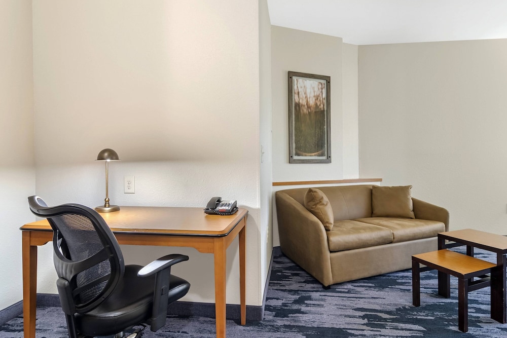 Fairfield Inn Suites Commerce 20/30