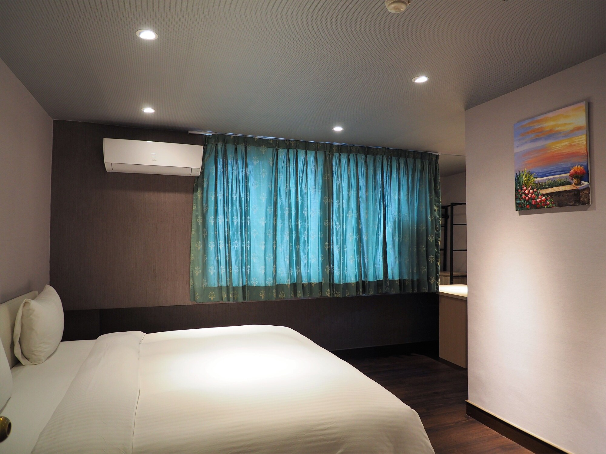 SUPERIOR, DOUBLE BED