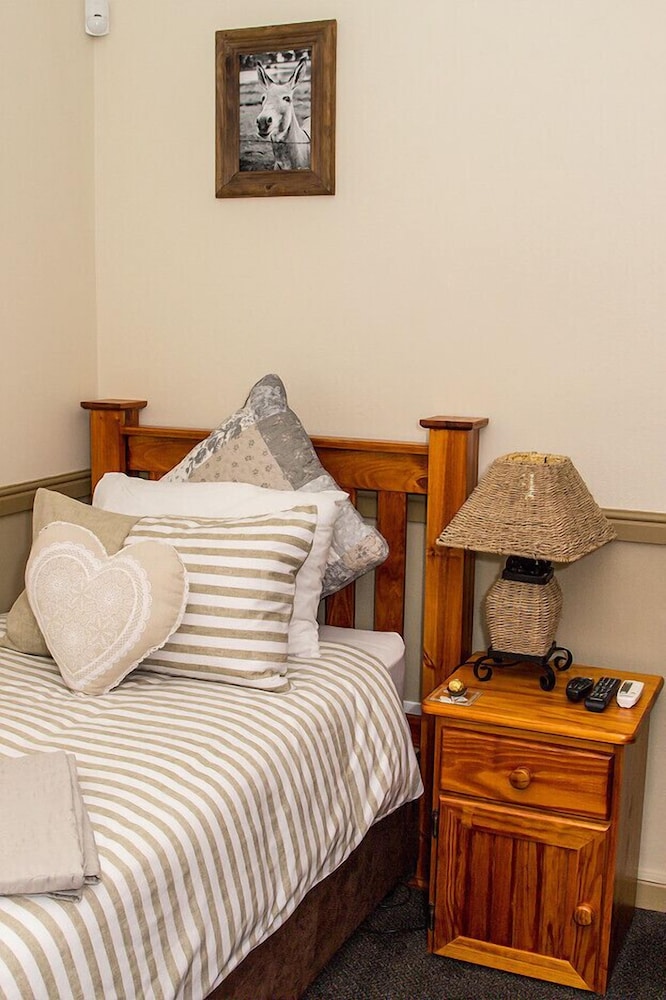 FAMILY, DOUBLE BED