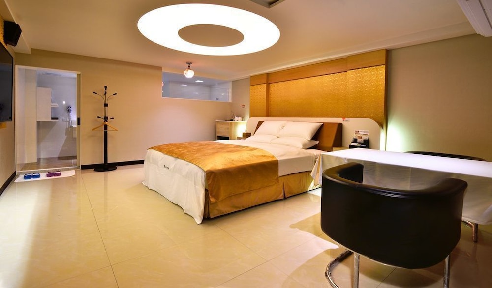 M Garden Business Hotel 18/36