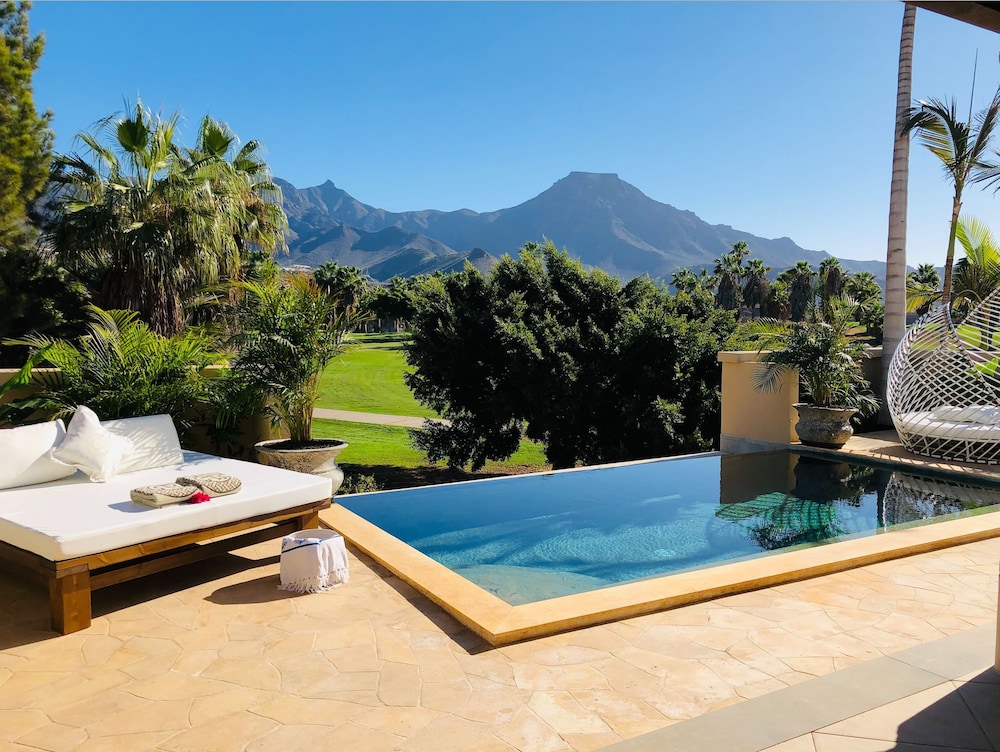 Royal River Luxury Hotel (Adults Only +16) 12/75