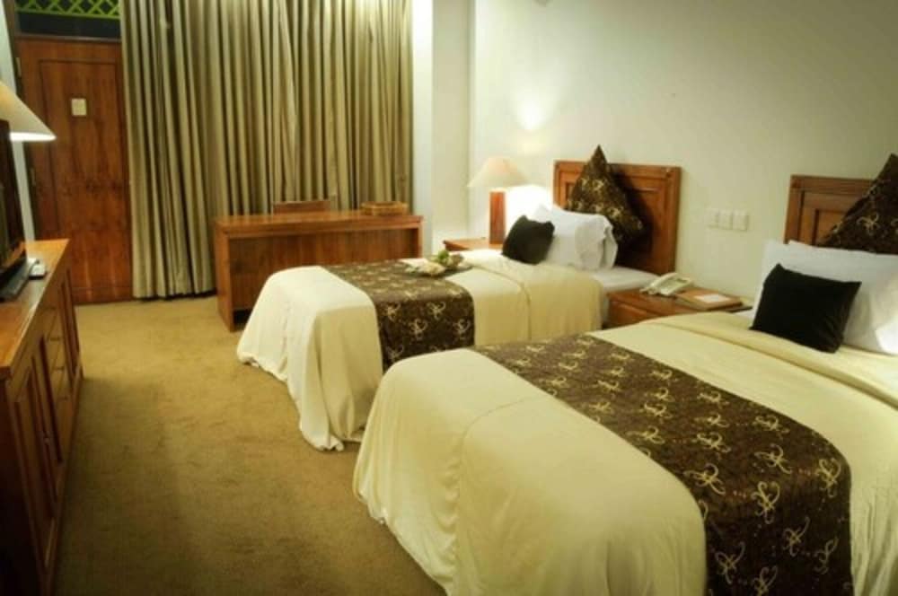 MESRA BUSINESS & RESORT HOTEL 13/27