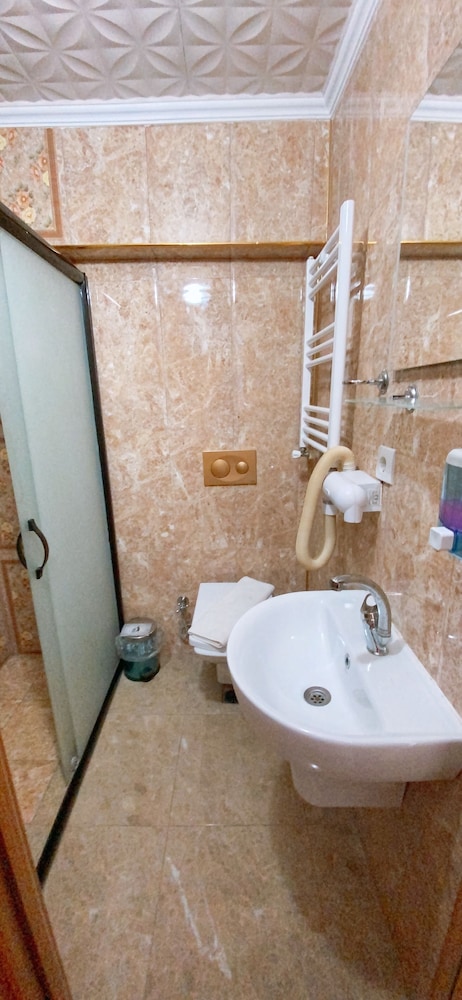 Istanbul City Center Hotel 23/28
