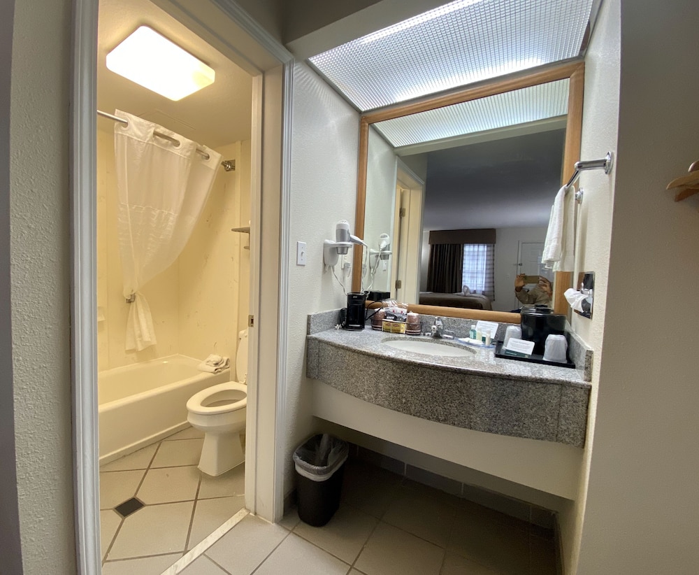 Quality Inn Branson Hwy 76 Central 47/53