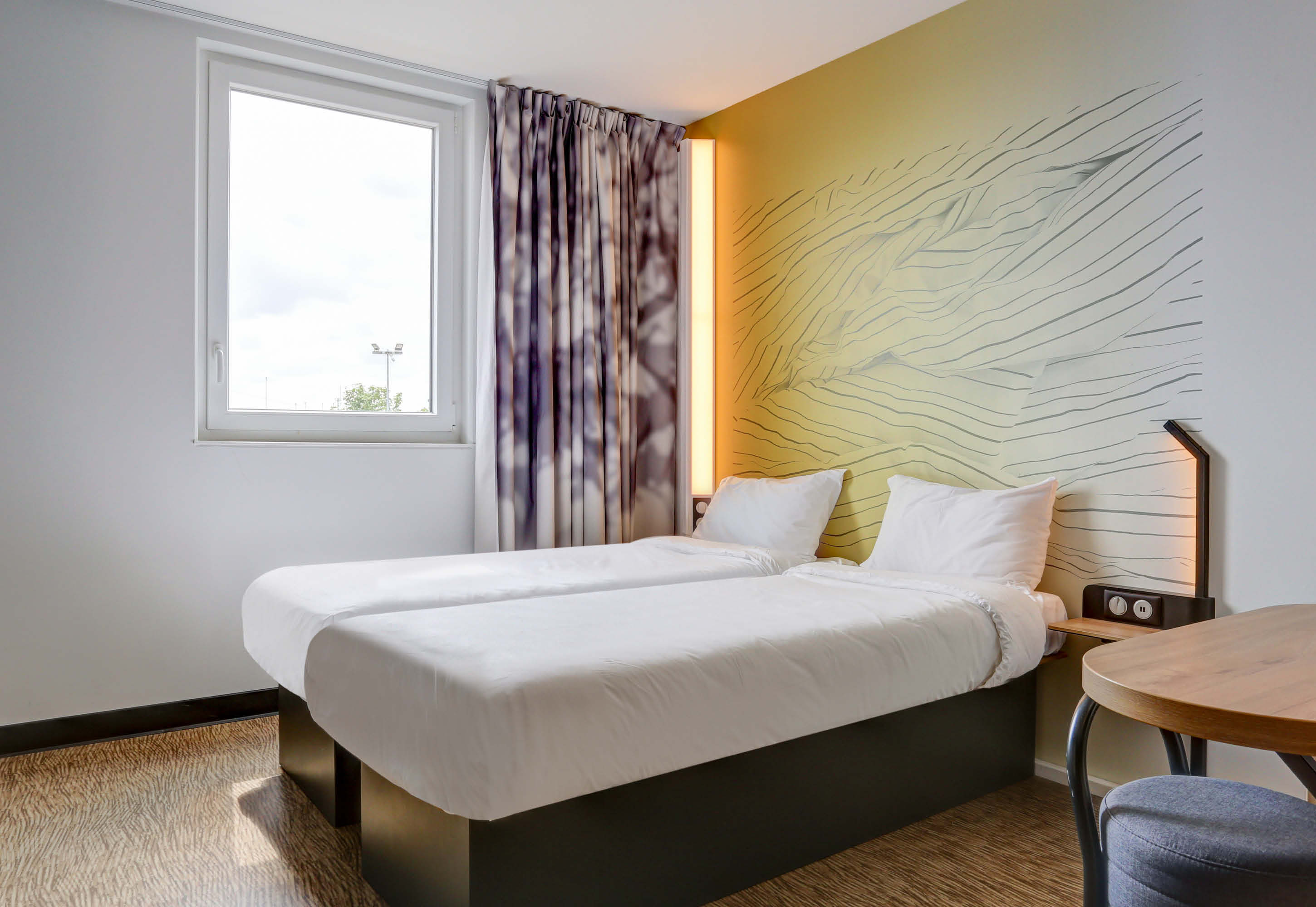 Standard, Twin Beds
