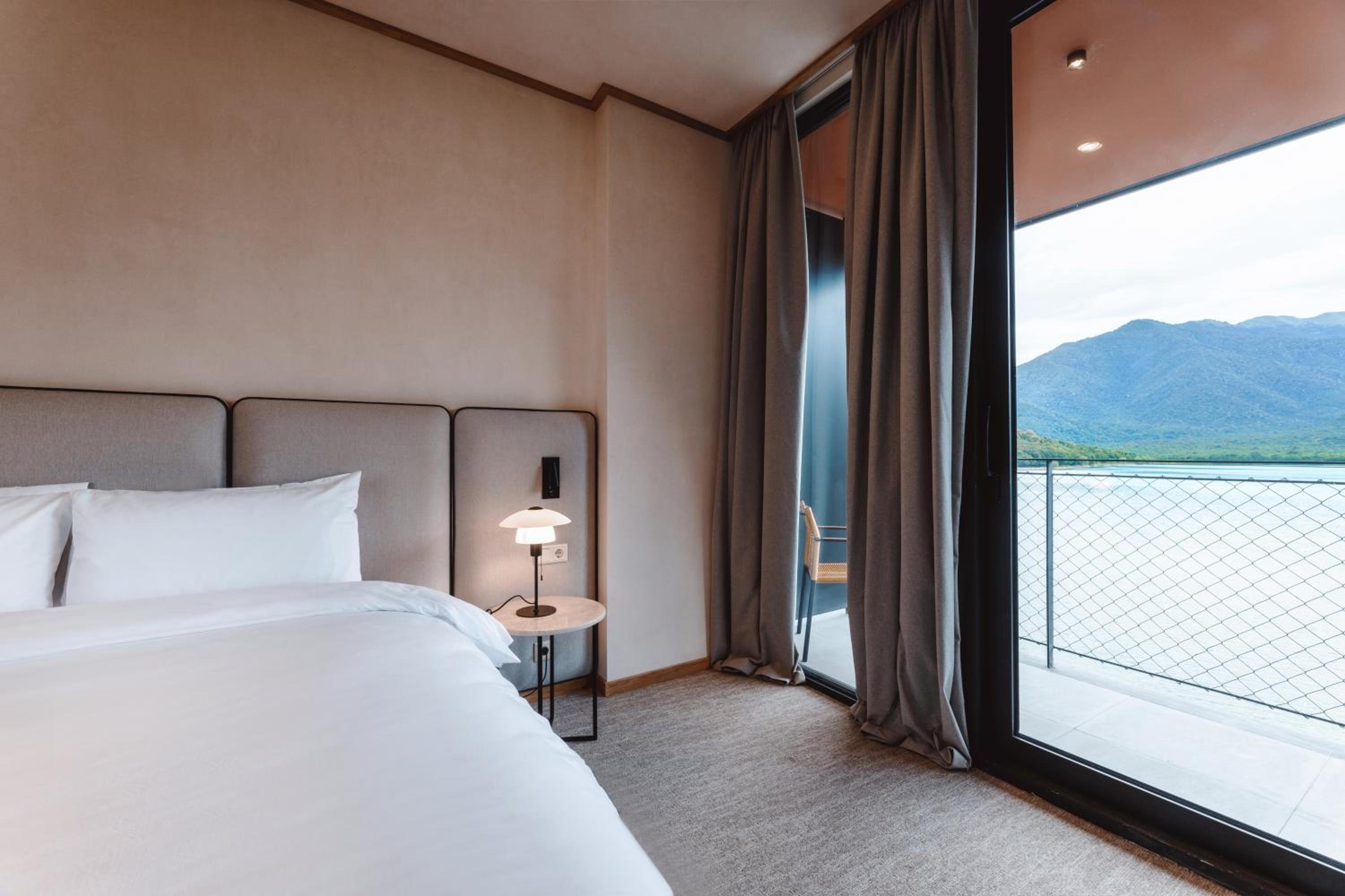 Deluxe, King Bed, Kvareli Lake Resort 3/6