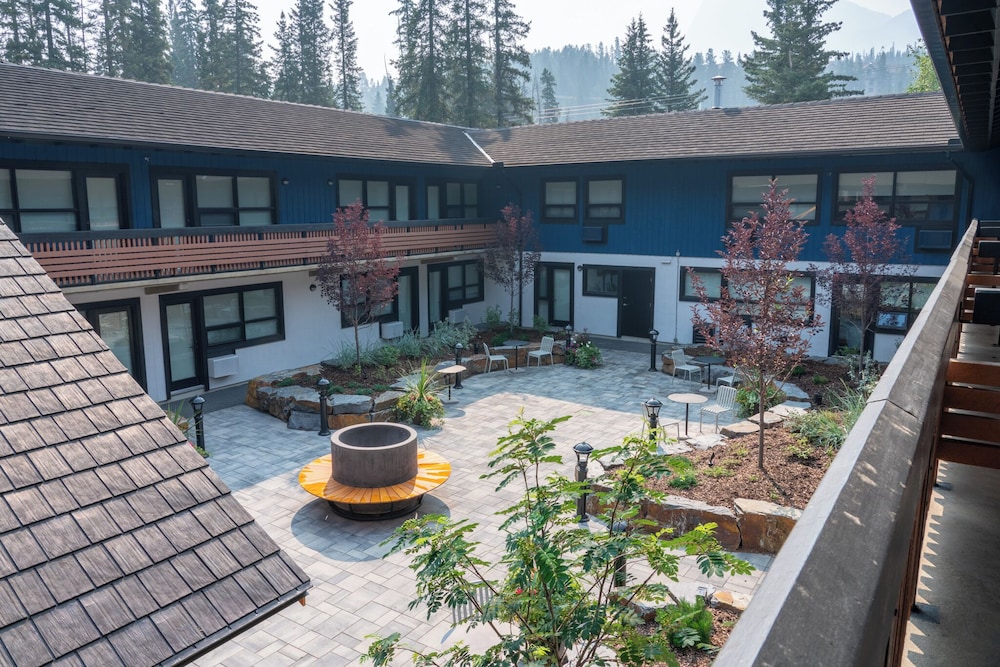 The Dorothy Motel 15/58