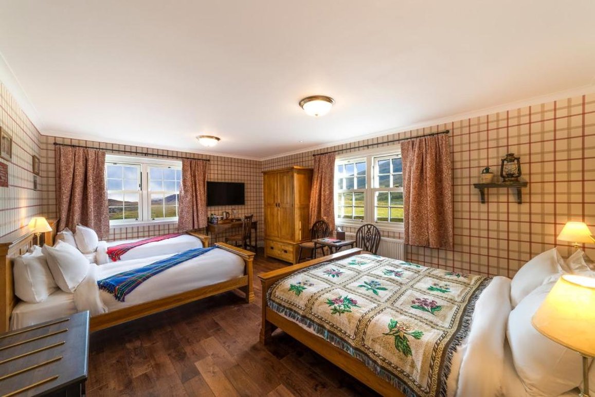 Cluanie Inn 18/33