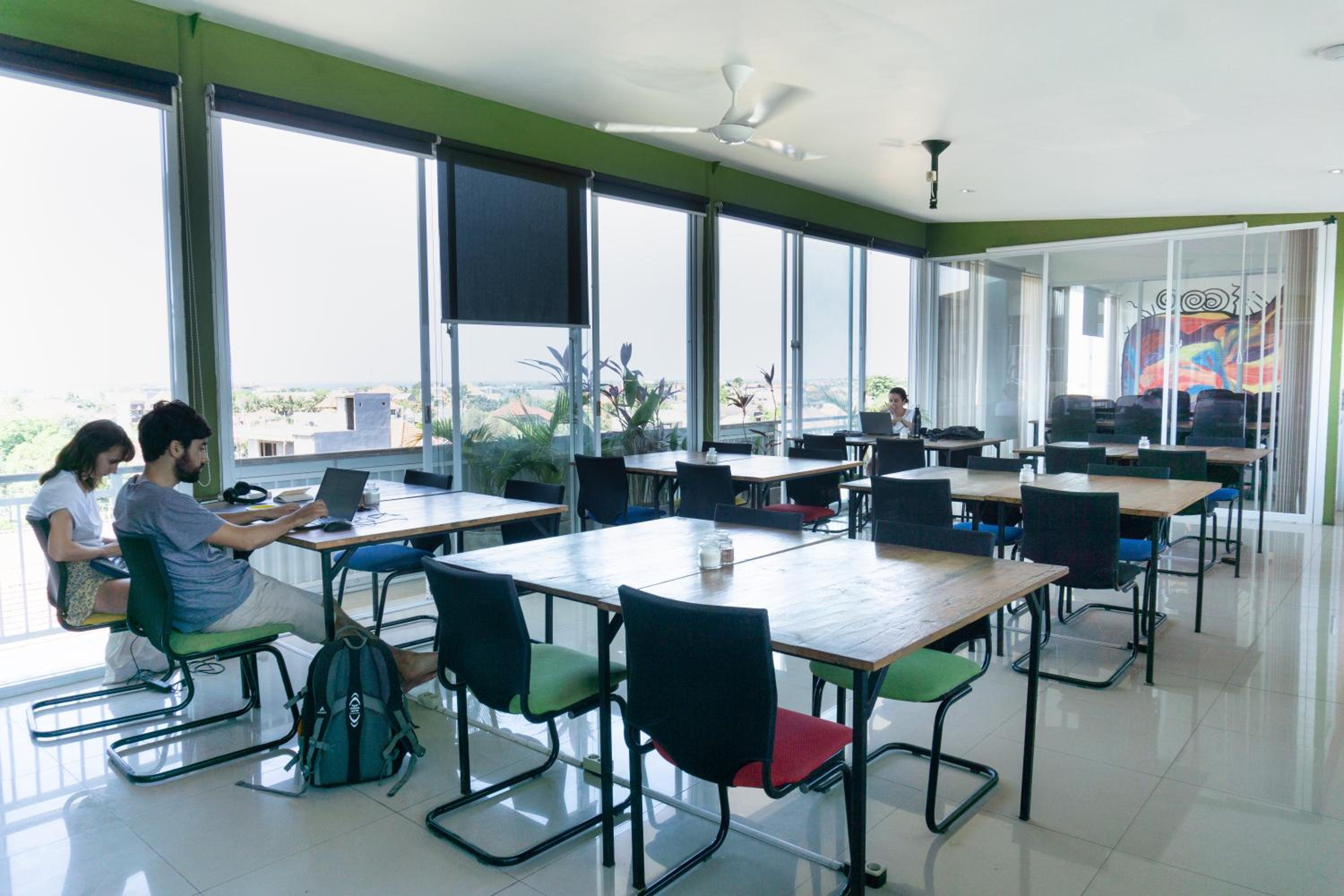 Matra Coliving & Coworking Space 30/37