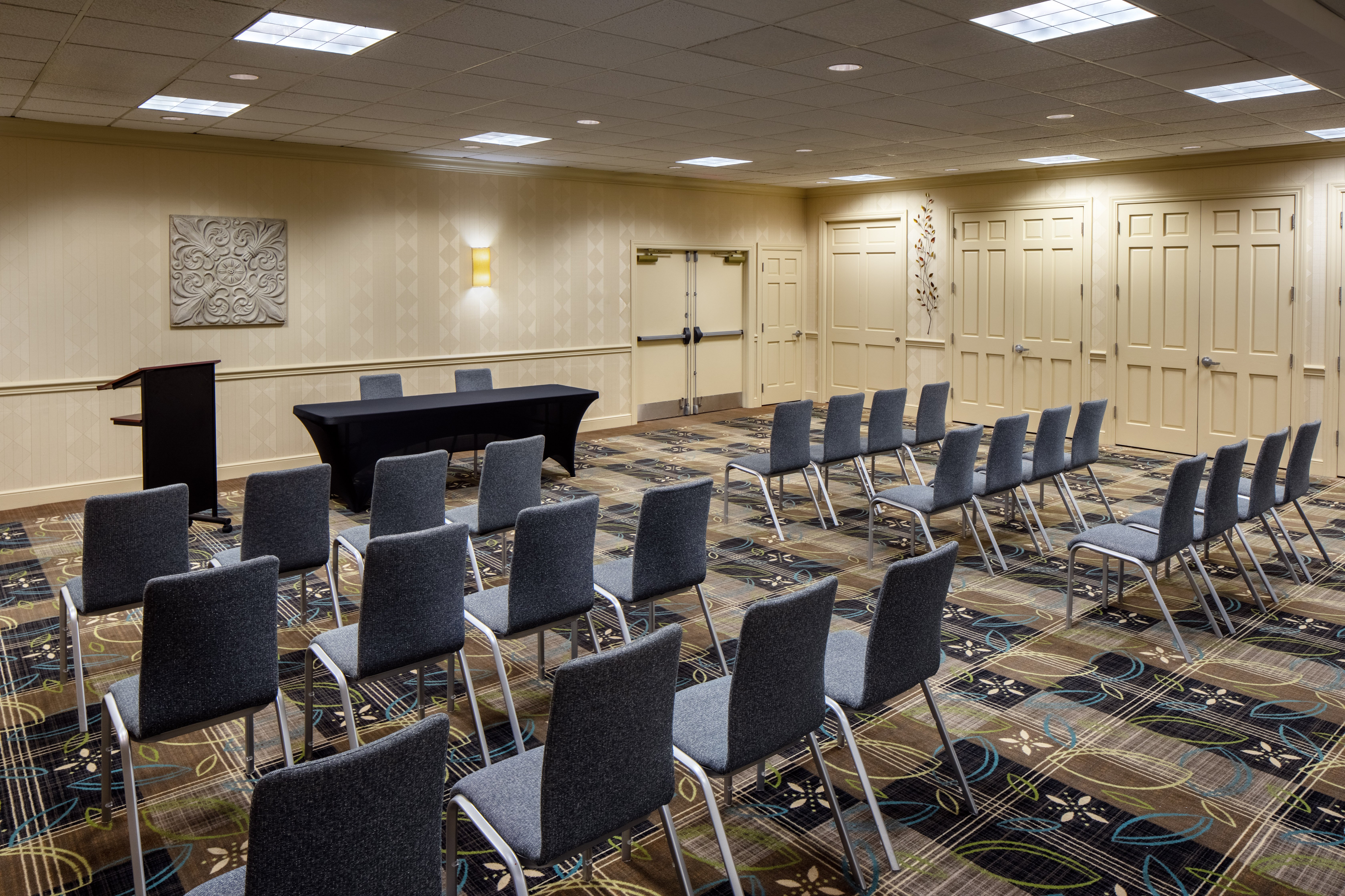 Holiday Inn Weirton Steubenville Area an IHG Hotel 59/78
