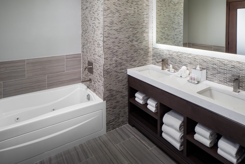 Hotel Indigo Flushing 9/50