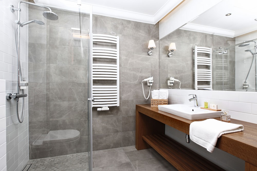 AUBRECHT COUNTRY RESORT AND SPA 50/50