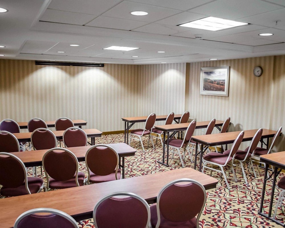 Comfort Suites Hummelstown Hershey 34/40