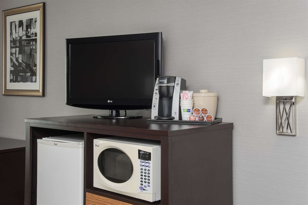 Holiday Inn Express Hotel And Suites Danville 26/43