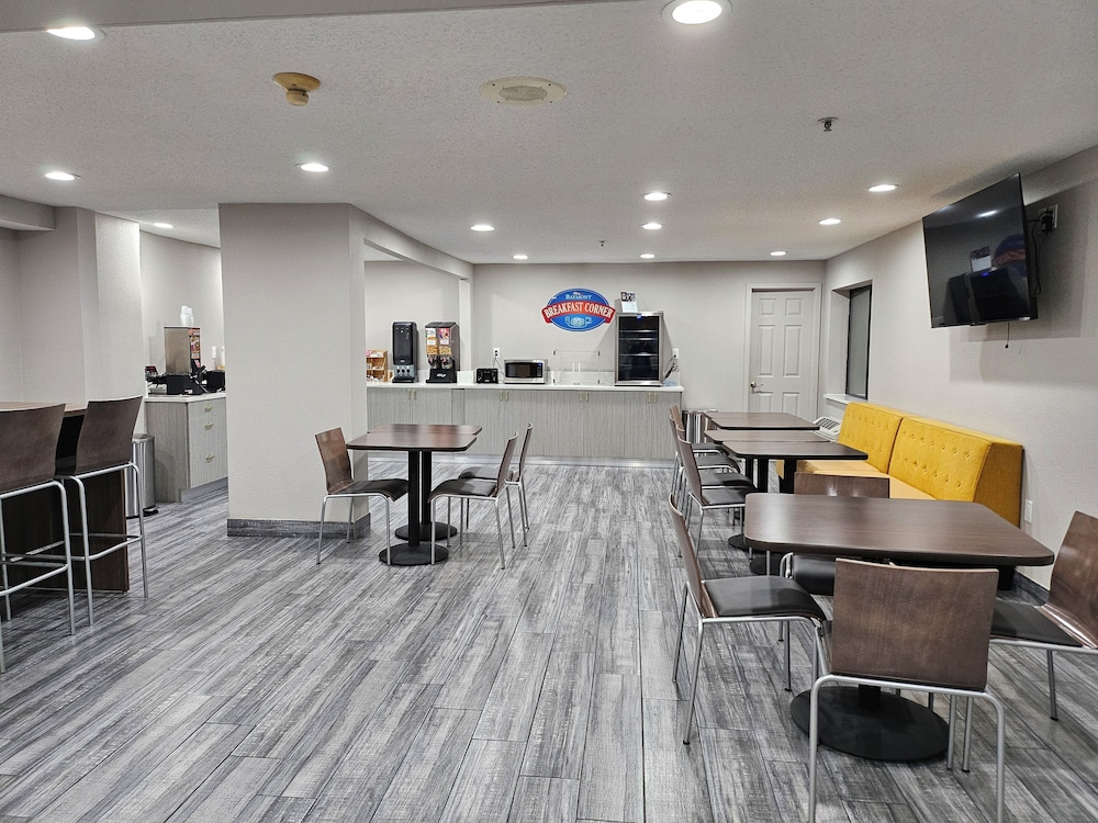 Days Inn by Wyndham Davenport 44/50
