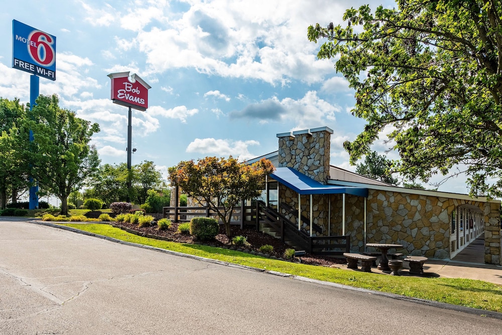 Motel6 Mansfield, OH 30/37
