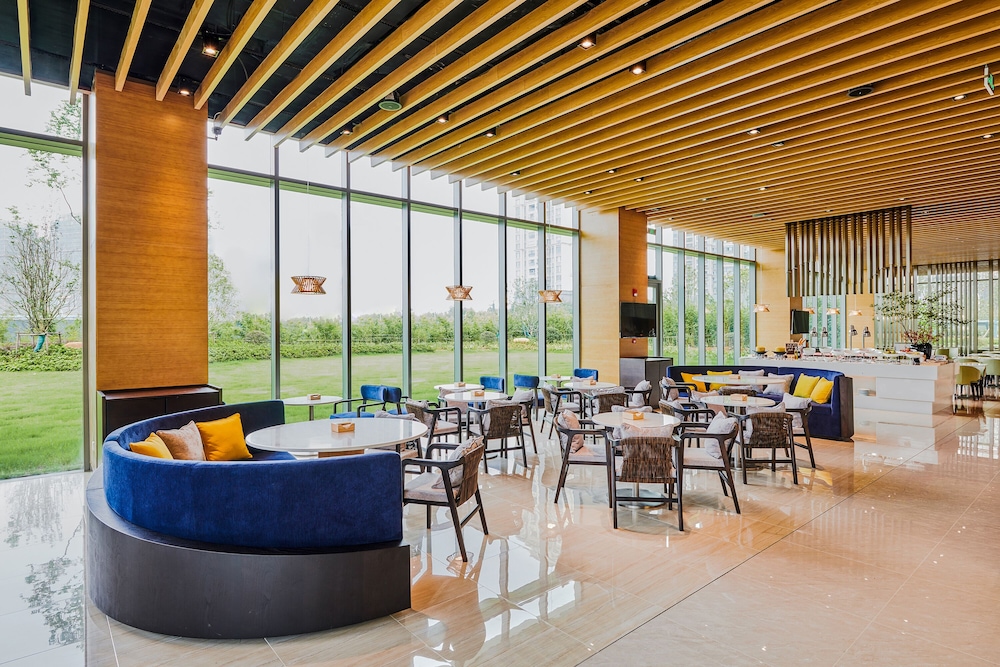 Hyatt Place Deqing 26/39