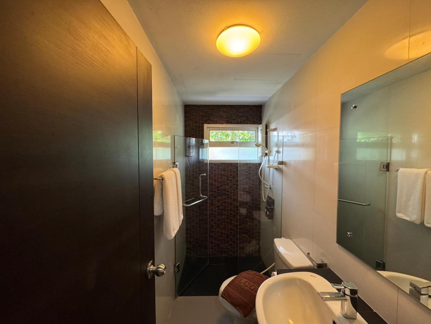 غرفة كبيرة بسريرين منفصلين، Palette Bella B All Suites Bangkok Hotel 3/3
