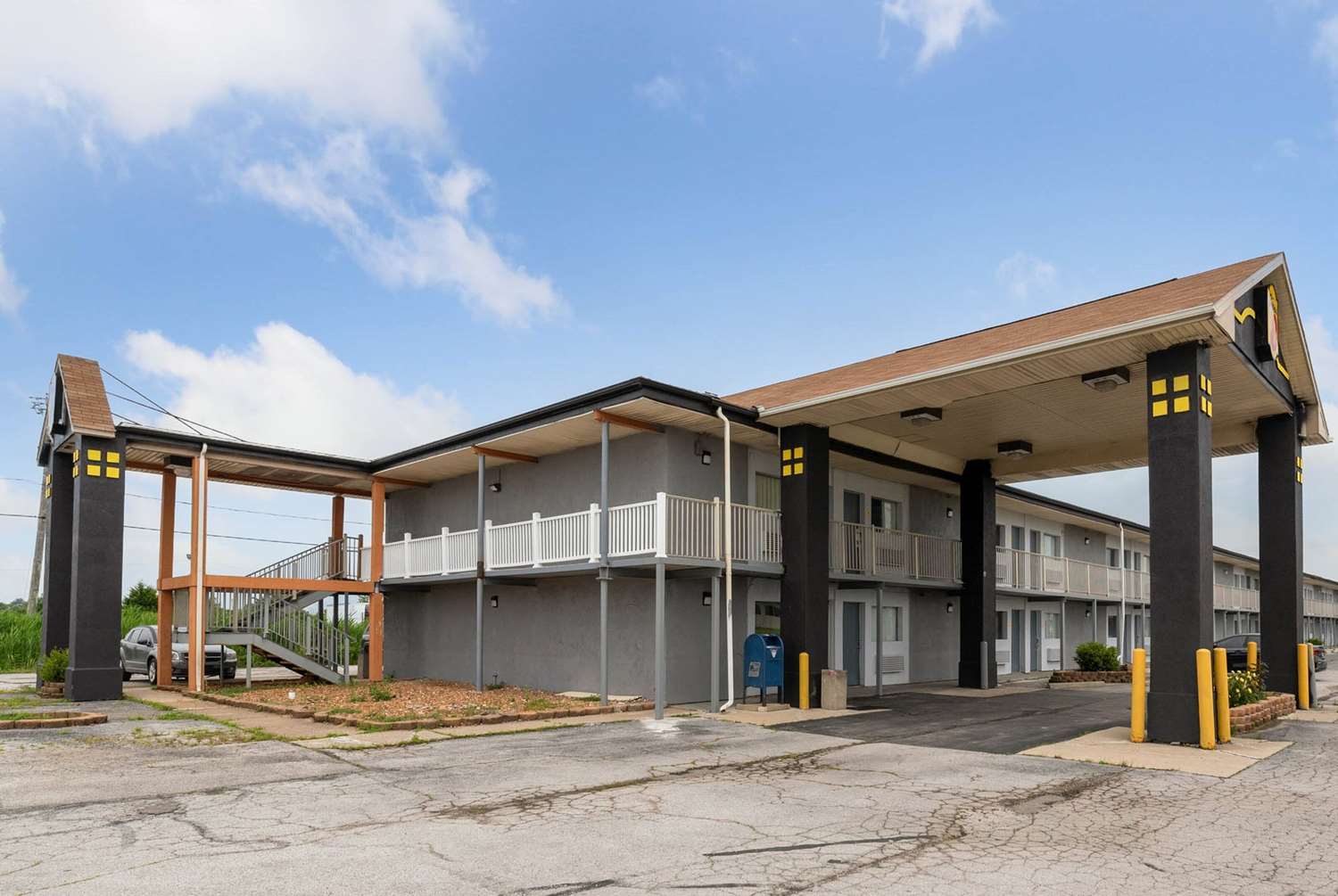 Super 8 By Wyndham Millbury/Toledo 41/54