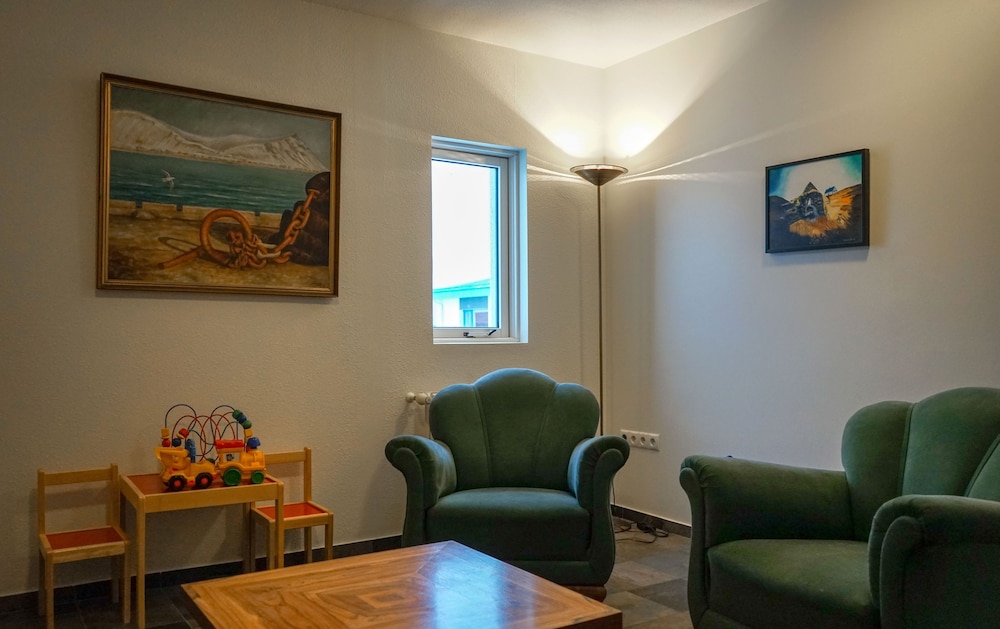 START HOSTEL 47/67