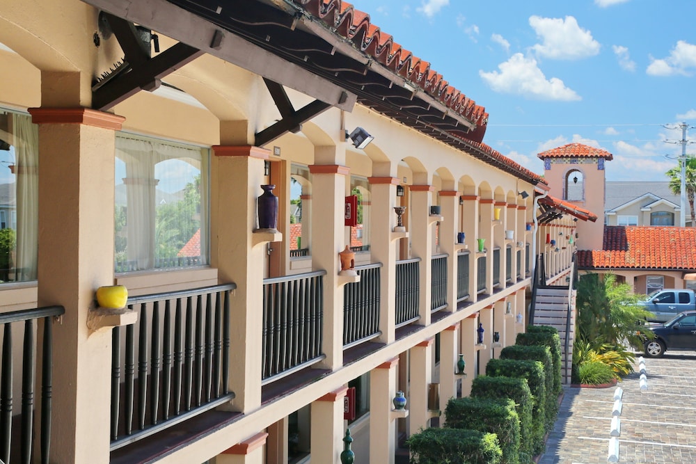 La Fiesta Ocean Inn And Suites 2/50