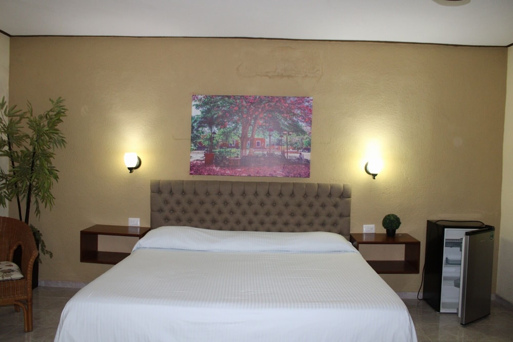 Standard, King Bed
