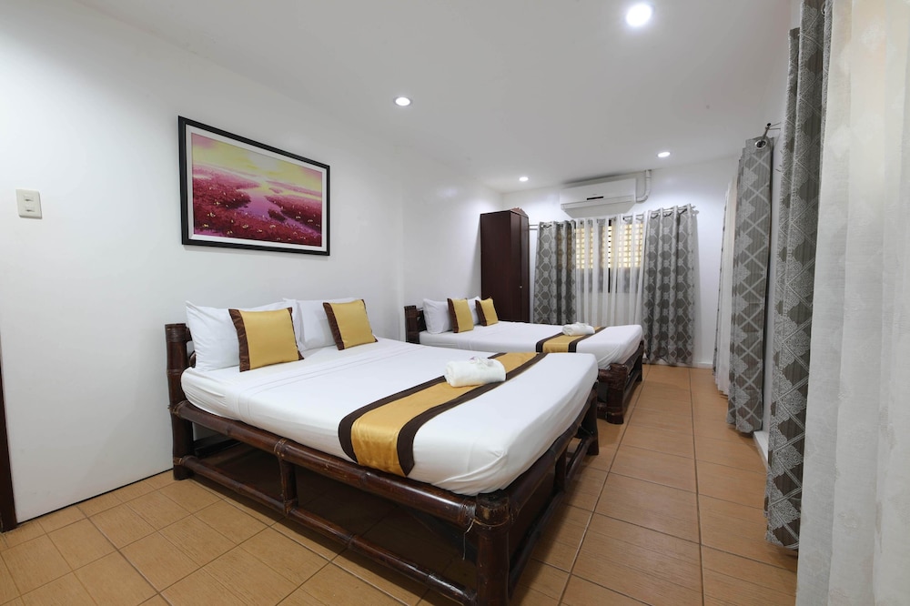 Loreland Farm Resort 22/66