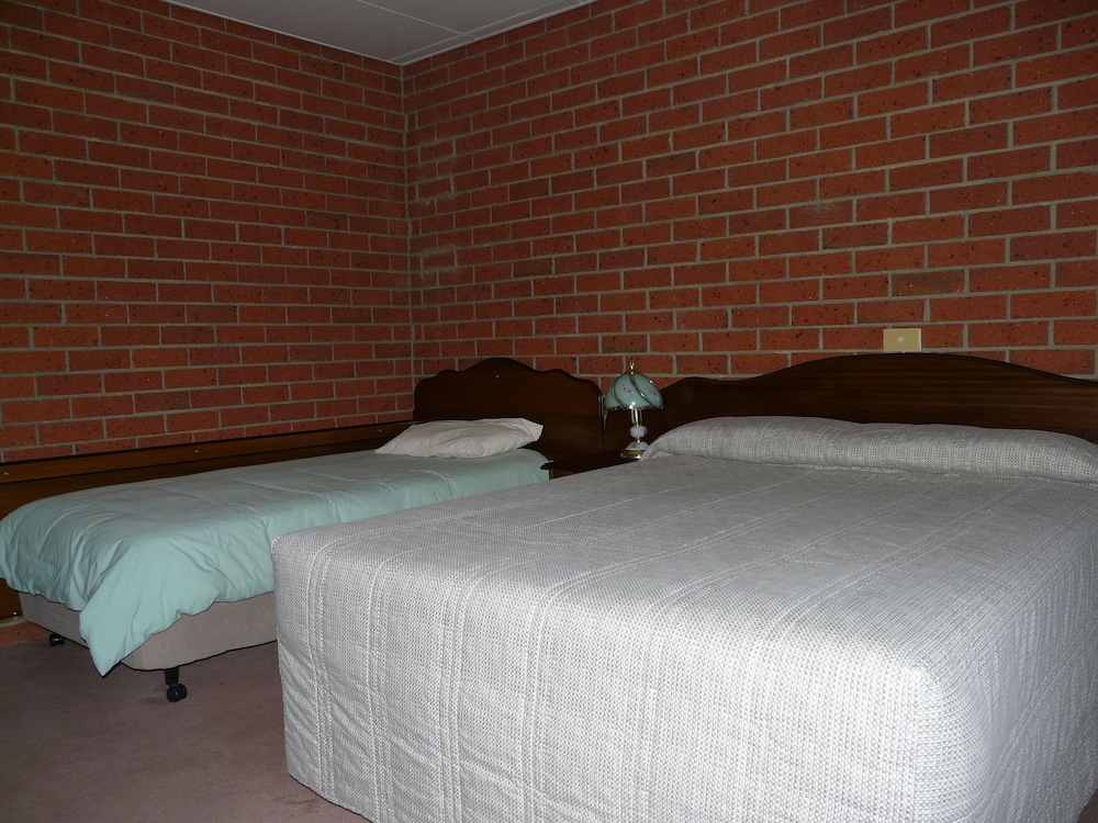 Swansea Waterloo Inn 17/50