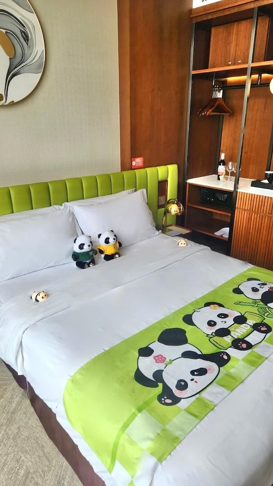 Theme, Panda