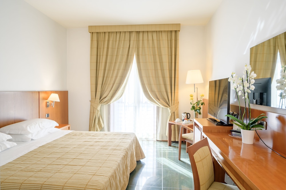 Hotel Dei Principati 18/53
