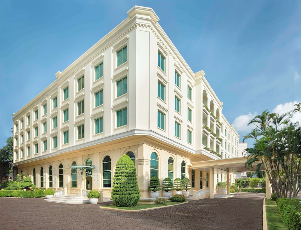 Avani Hai Phong Harbour View Hotel 3/50