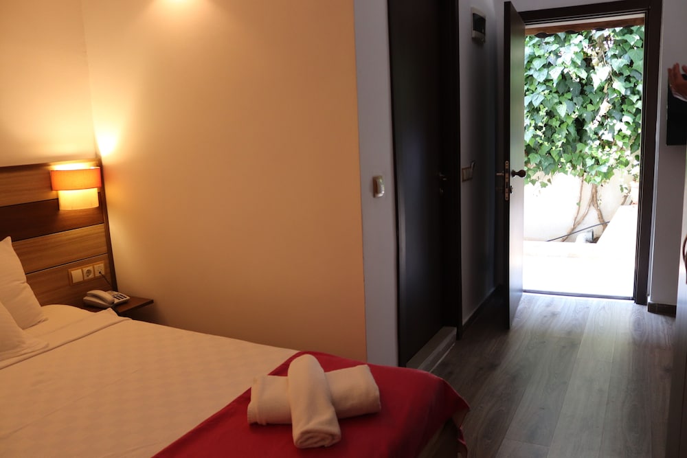 Eden Pyara Hotel Turunc 49/106