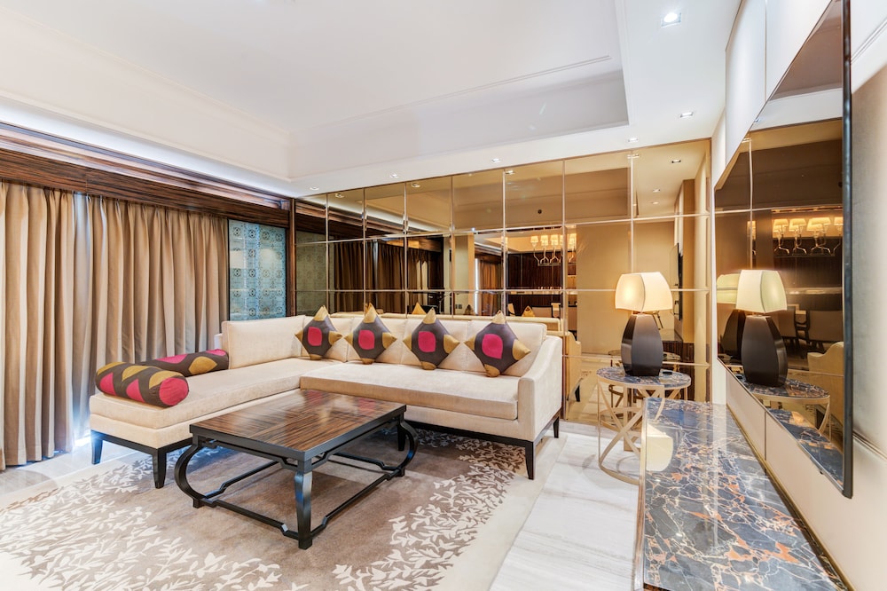 HYATT AHMEDABAD 13/50
