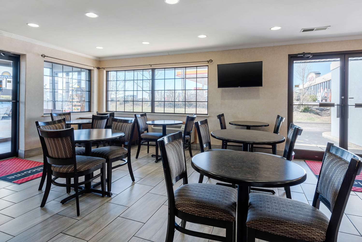 Econo Lodge Lexington Southeast 20/28
