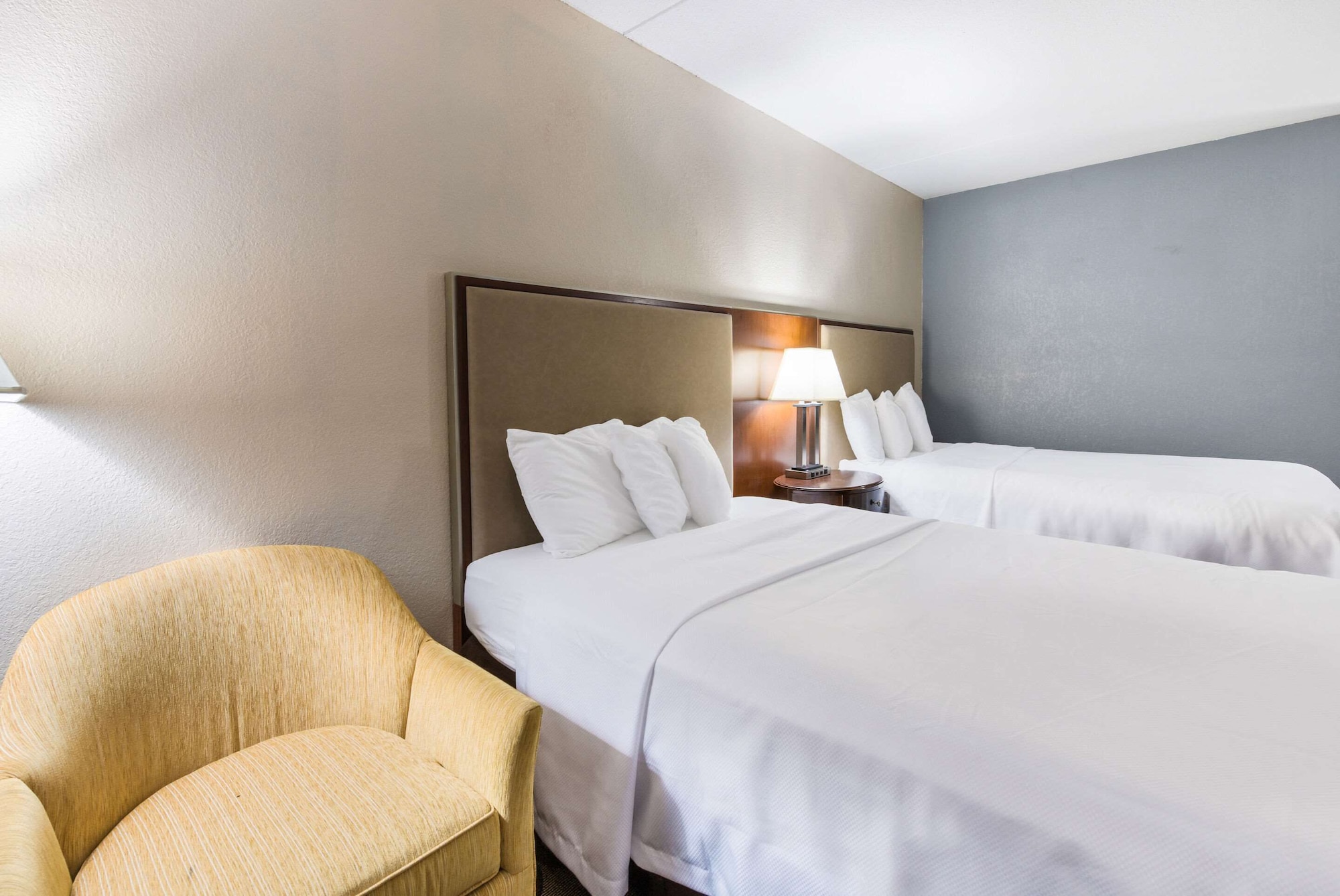 Standard, 2 Queen Beds