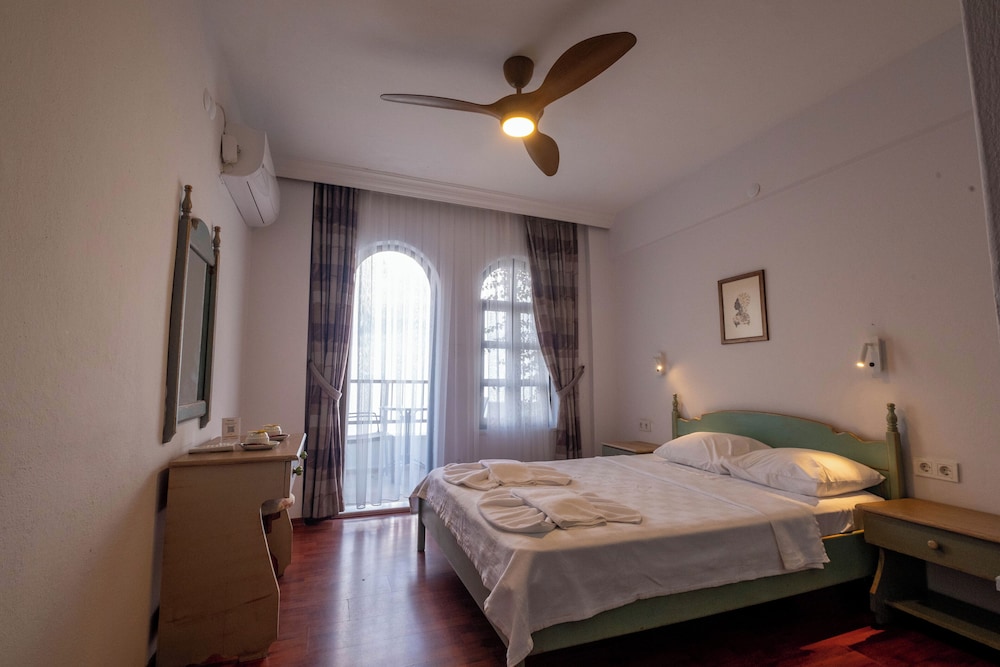 FAMILY SUITE, BEACH FRONT, SEA VIEW