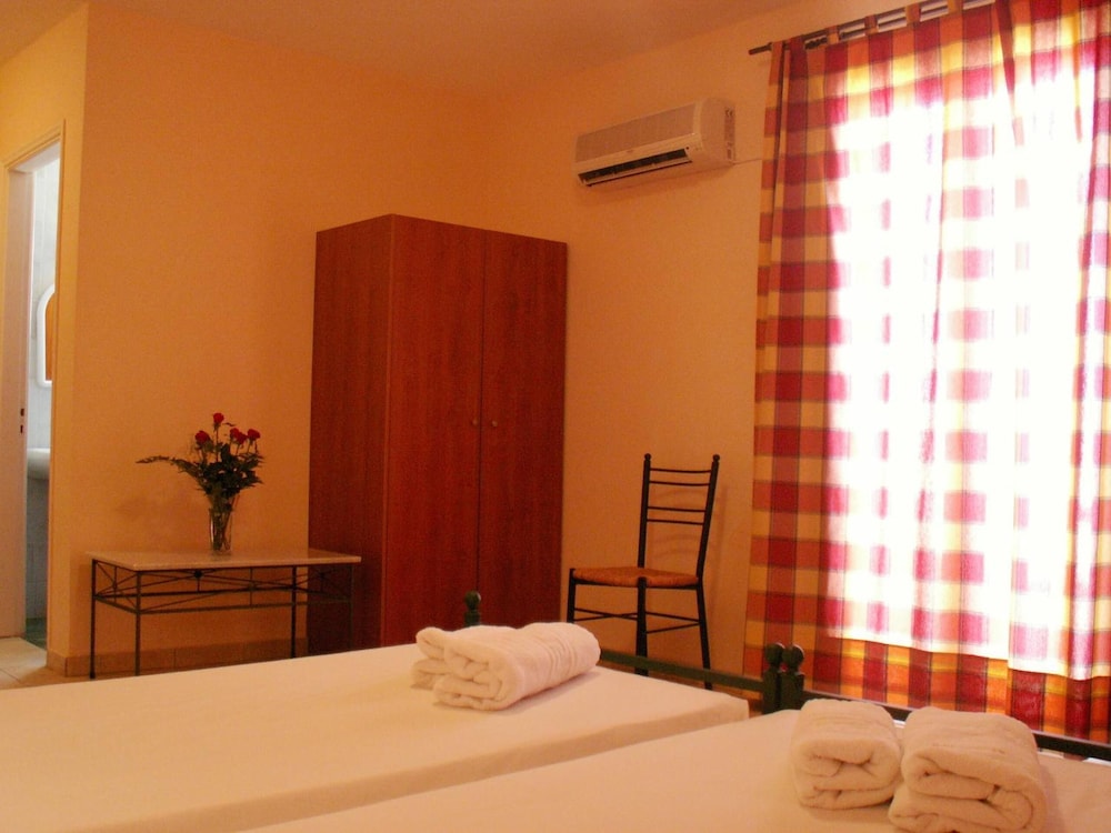 Elanthi Village Hotel 25/85