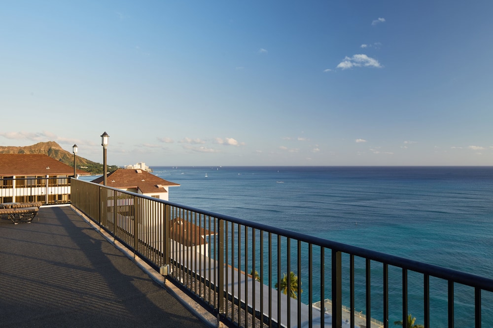 OUTRIGGER Reef Waikiki Beach Resort 8/86