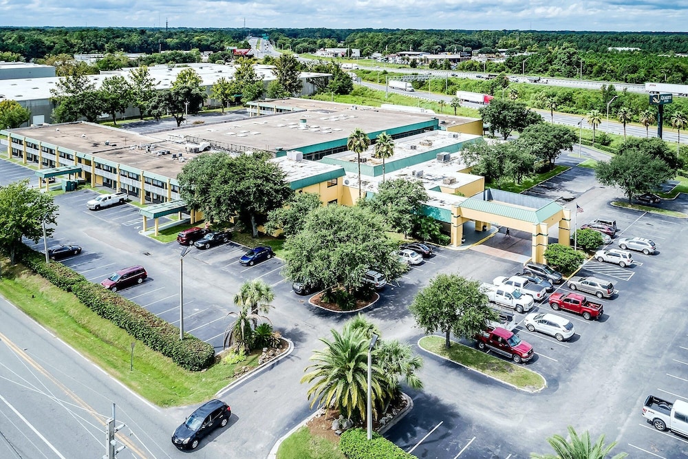 Stayable Suites Jacksonville West 39/45