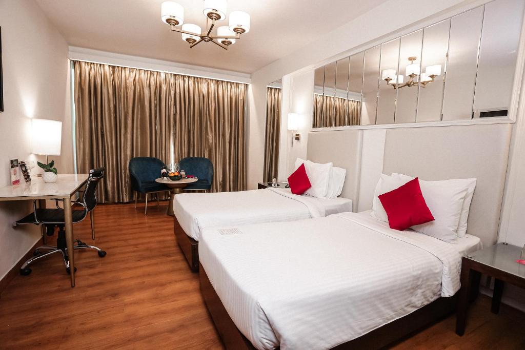 Premium, Twin Beds, Aravali View
