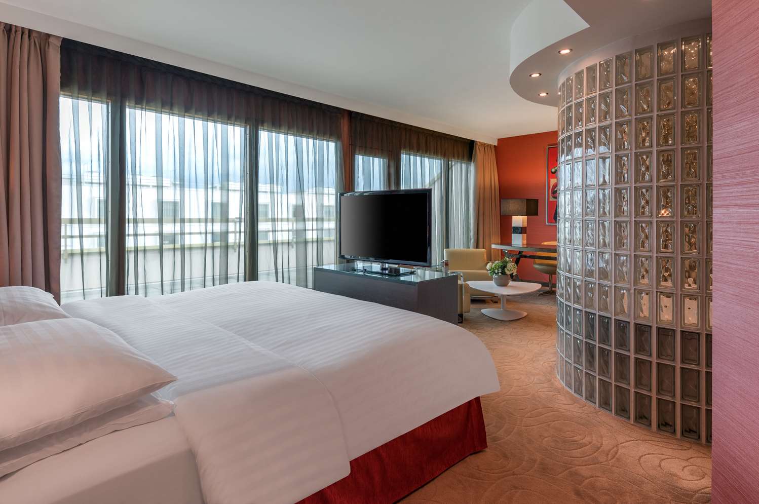 1 Bedroom, Suite, King Bed, Terrace