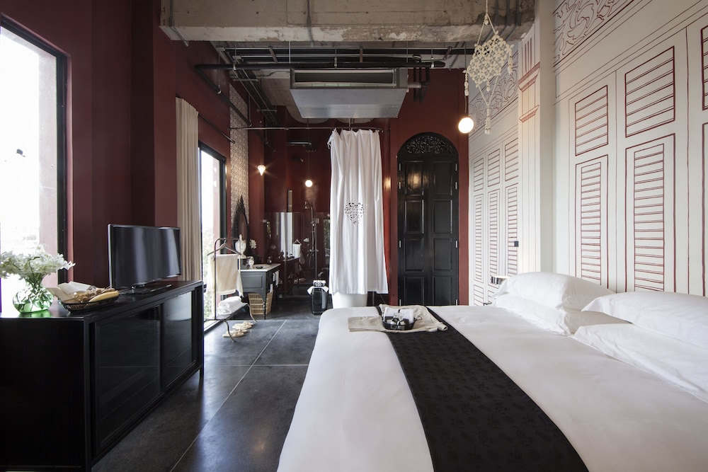 Amdaeng Bangkok Riverside Hotel 27/75