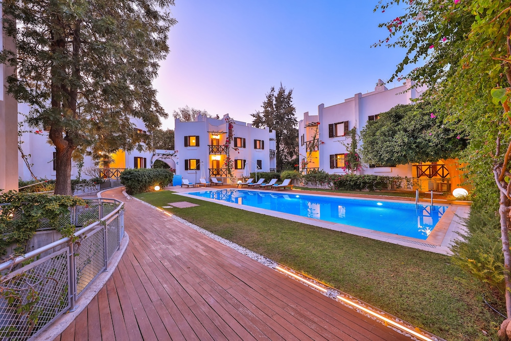 Myndos Residence 35/50